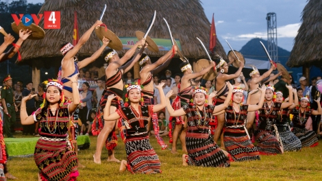 XA NAY TIN PR'HAY CHR'NĂP COH TUẦN