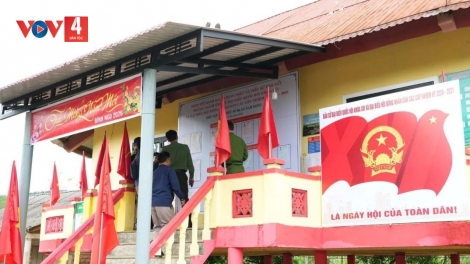 THÀNH PHỐ HUẾ LÊY CHA MÊÊT RA VĂNG ĐOỌNG HA T’NGAY BẦU CỬ