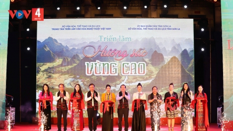 TƠƠP BHRỢ TRIỂN LÃM “HƯƠNG SẮC VÙNG CAO” 2026 ĐHỊ ZR’LỤ DU LỊCH K’TIÊC K’RUUNG MỘC CHÂU