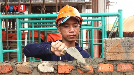 Quảng Ngãi: Xuyên lễ thi công trường phổ thông nội trú liên cấp nơi biên giới