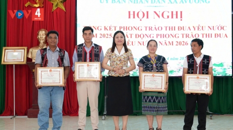 BH’RỢ THI ĐUA CHĂP KIÊNG K’TIẾC K’RUUNG T’VAIH PR’ĐƠỢ HA DƯR ĐHỊ AVƯƠNG