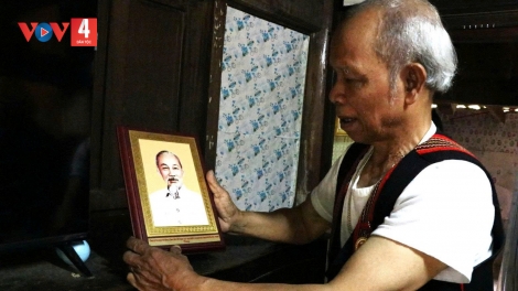ĐHANUÔR COH K’COONG DAL A LƯỚI CHĂP HƠNH ĐƯƠI TÔ AVA HỒ