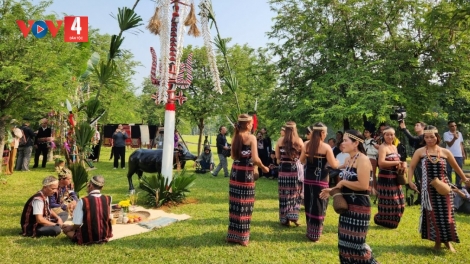 XA NAY TIN PR'HAY CHR'NĂP COH TUẦN