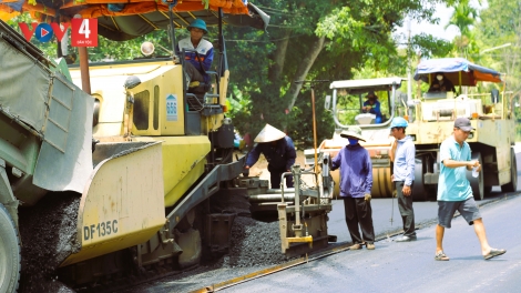 Quốc lộ 14E chờ ngày thông tuyến