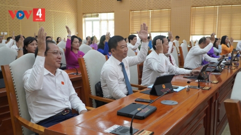 AN GIANG: ZOOI 30.000 ĐỒNG/TIẾT HỌC ĐOỌNG HA MA NƯIH PA CHOOM ĐỌONG P’RÁ LÂNG CHỮ KHMER, HOA LÂNG CHĂM