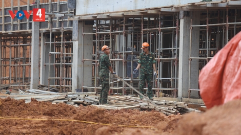 TỨ BÚNG SLON CHÁO THÂNG TỈ HẾT TRƯỜNG SLON