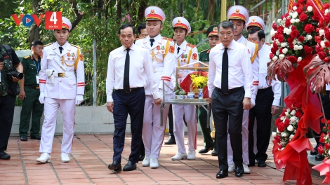 DZỢ VÊY N’LEH C’LEH BH’RỢ NĂC ÓO PA ĐHÊY CHÂC LÊY N’HANG LIỆT SĨ