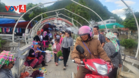 ĐHA HƯM YÊM BÁNH COH CHỢ PHIÊN SAN THÀNG