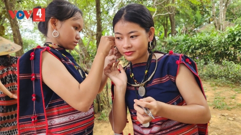 Tri thức làm đẹp của người Ba Na