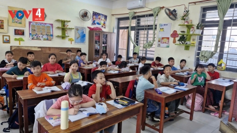 BÂC HỌC SINH, SINH VIÊN BƠƠN QUỸ BẢO HIỂM Y TẾ ....