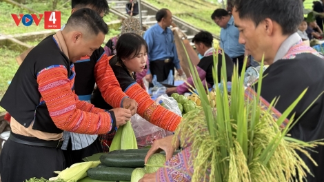 Đánh thức “miền nhớ thương” từ những phiên chợ
