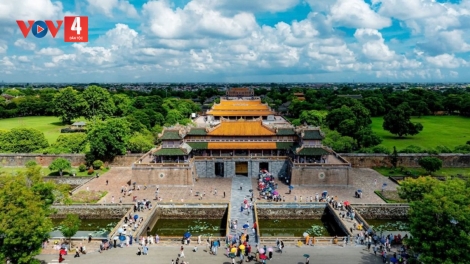 HUẾ DỌO PAY ZÊN MOOT LÊY K’CIR T’NGAY 19/8 LÂNG QUỐC KHÁNH 2/9