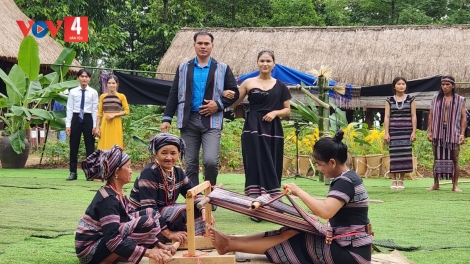 Hát Ka Lêu (Dân ca H're)