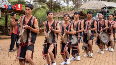 ĐOỌNG XA NƯL CHIING GOONG TING ĂT CHR’VA XƯL