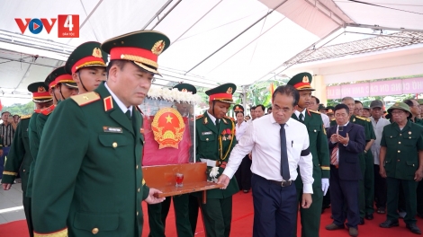 ĐÀ NẴNG TRUY ĐIỆU, AN TÁNG 17 LIỆT SĨ