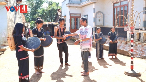Người có uy tín góp sức giữ bình yên buôn làng Lâm Đồng