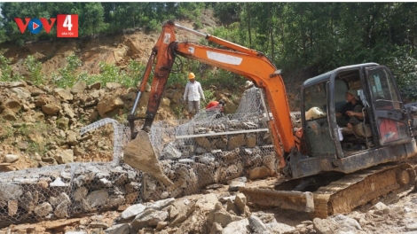 HUẾ ĐƠƠH HÂN BHR’LẬ ĐHR’NĂNG HR’LANG HR’CÂH, ZƯ LÊY C’LÂNG LƯỚT BHA LÂNG COH DA DING K’COONG