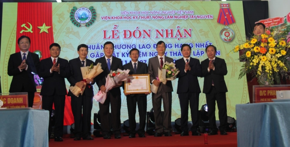 Anom kơsem min bôh thâo phrâo măi mok gah đang hmua đang kyâu Dăp Kơdư čơkă mă Miđai mă bruă dăp tal sa