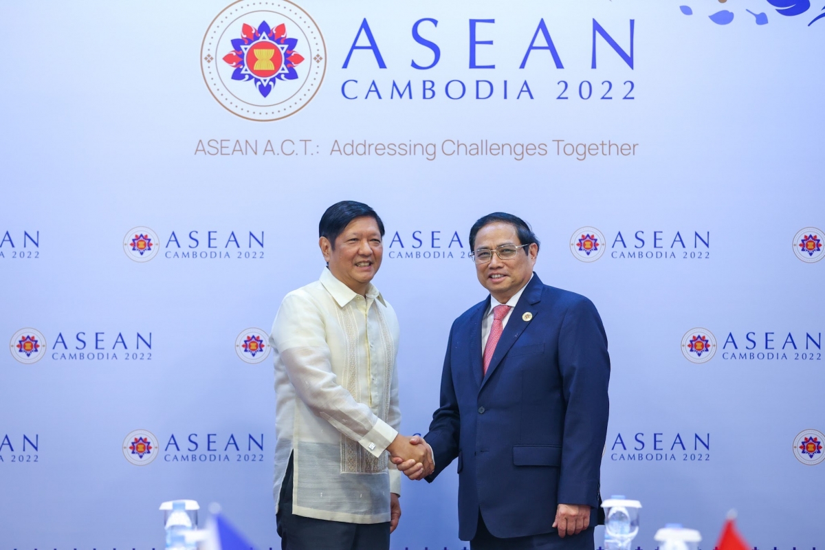 Thủ tướng ồng Phạm Minh Chính tìp măt Kwang atbồ lơgar Philippines ồng Ferdinand Romualdez Marcos