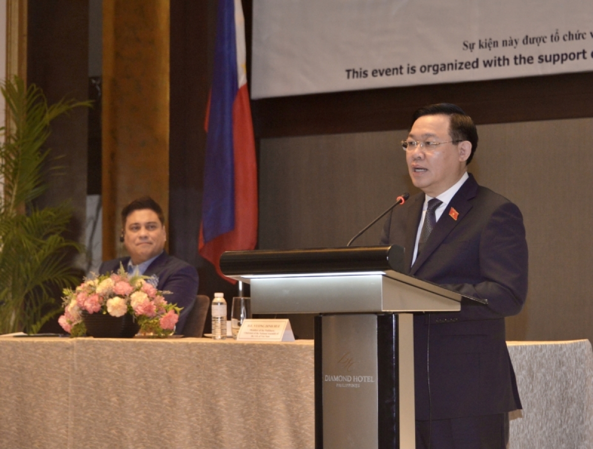 
Kơdră Kuô̆k hô̆i iung pơma tơ̆ Hop akŏm