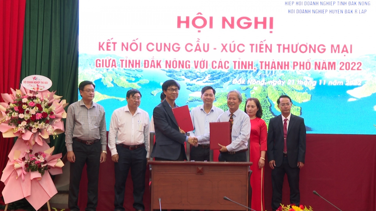 
30 hla ar jang hơdai chih tơƀlŏk hloi đei kĭ pơkăp tơ̆ Hop akŏm