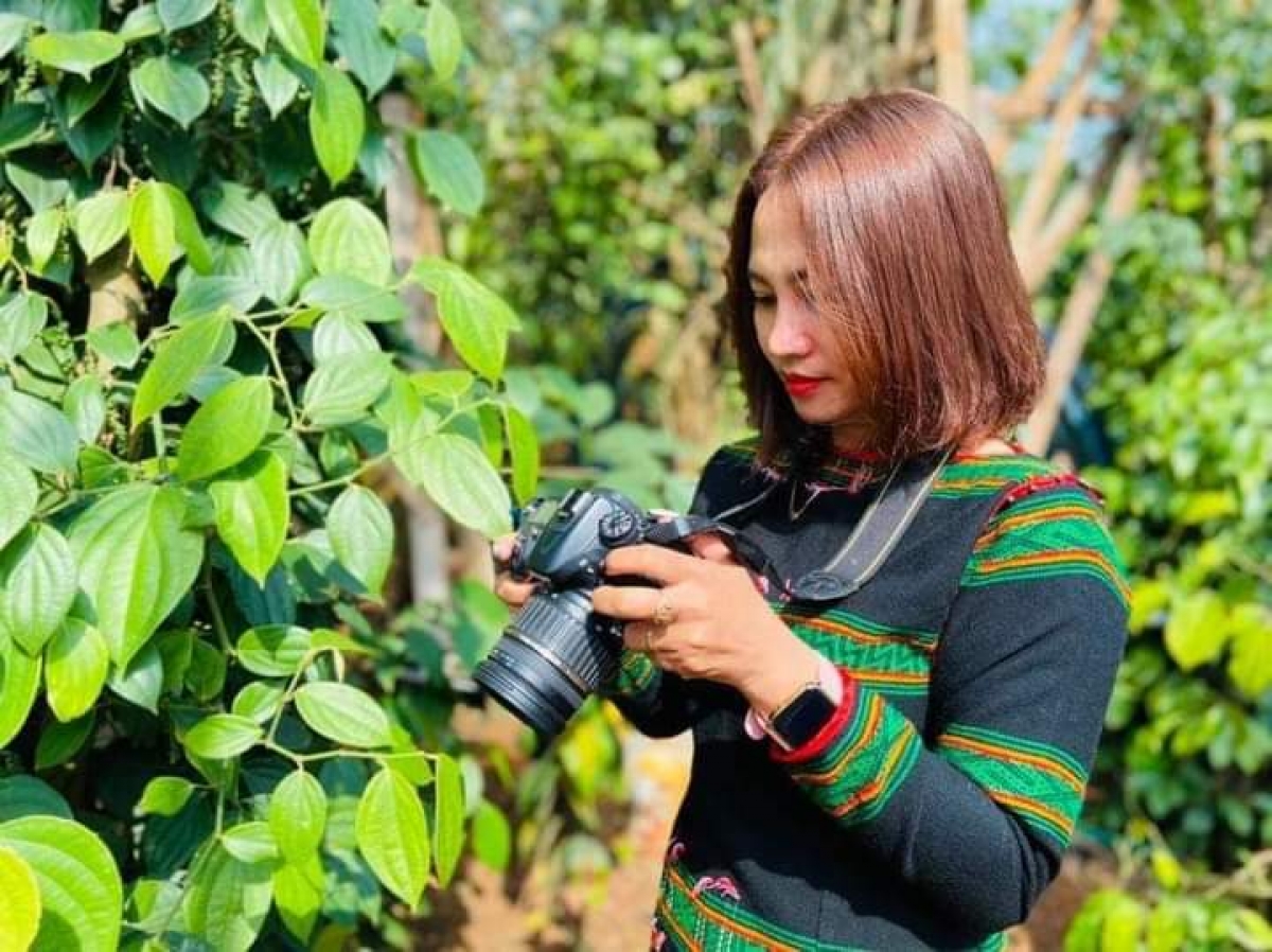 
Nai H’ Keng hyu hơduah ĕp djă pioh gru rŭp amăng tơlơi hơdip kiăng bơhmu nao kơ bruă pơtô pơblang