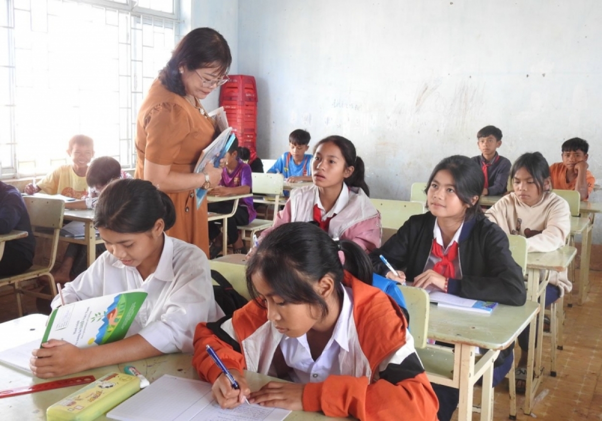 Pơgru hìu bơsram kâp 2 xã Đăk Mar jơh nùs mờ ală kơnòm bơsram jơi bơtiàn kòn cau dùl êt nă cau