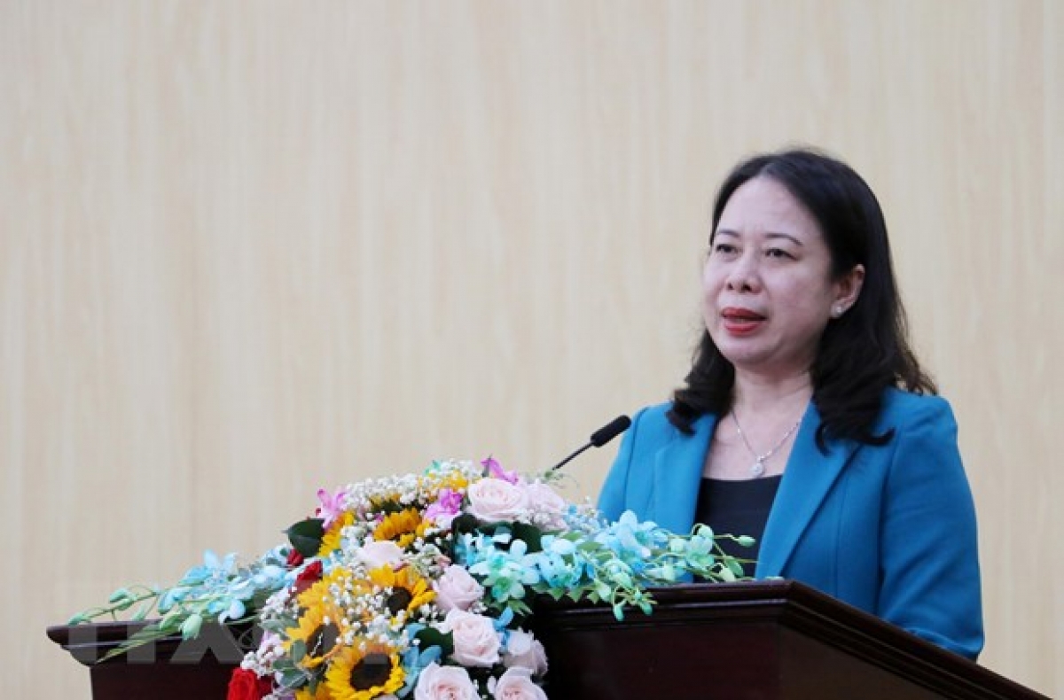 
Kơ-iăng Khua mir sir dêh čar pơhiăp amăng mông bưp mơnuih ƀôn sang