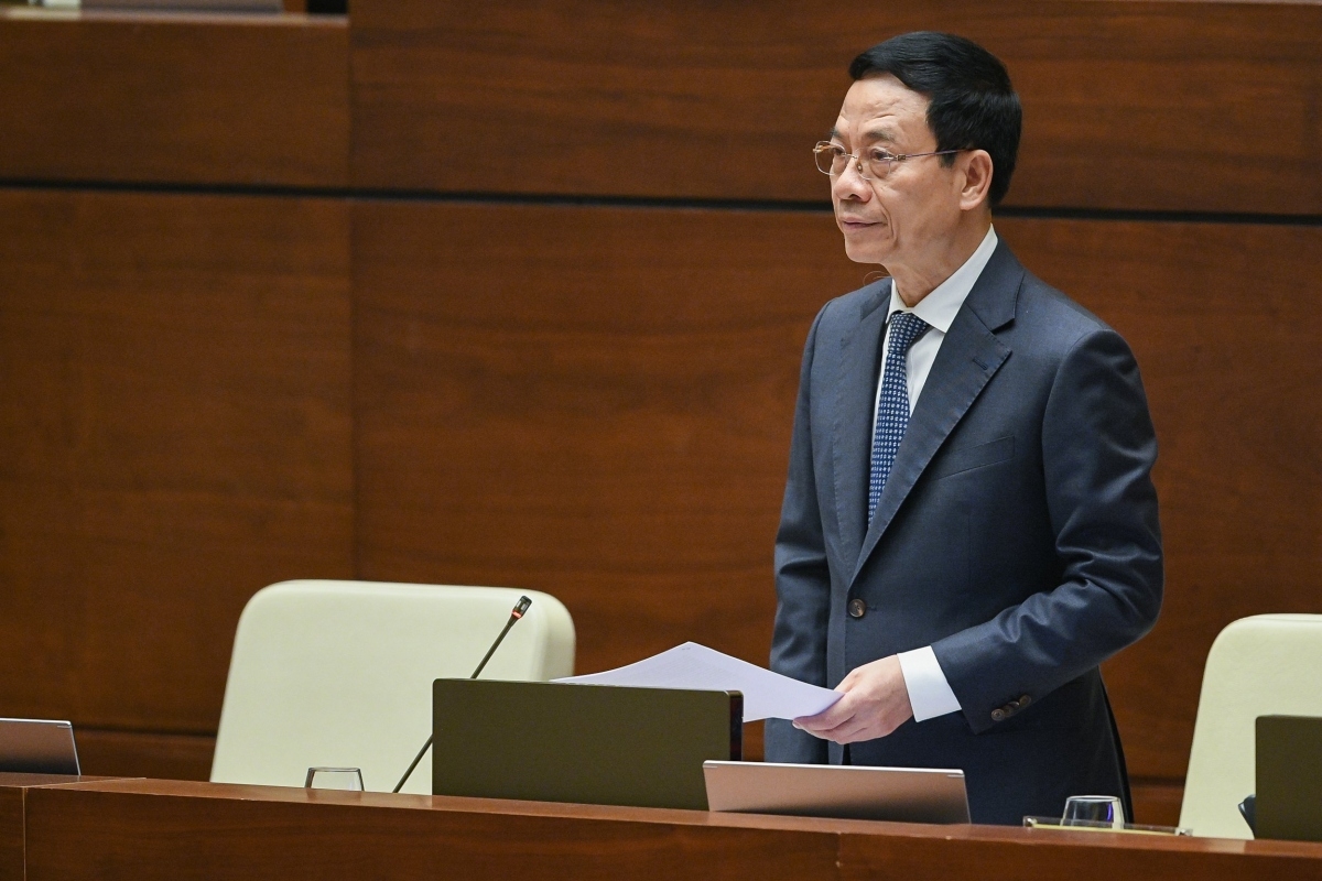 Bộ trưởng Bộ TT&amp;TT Nguyễn Mạnh Hùng