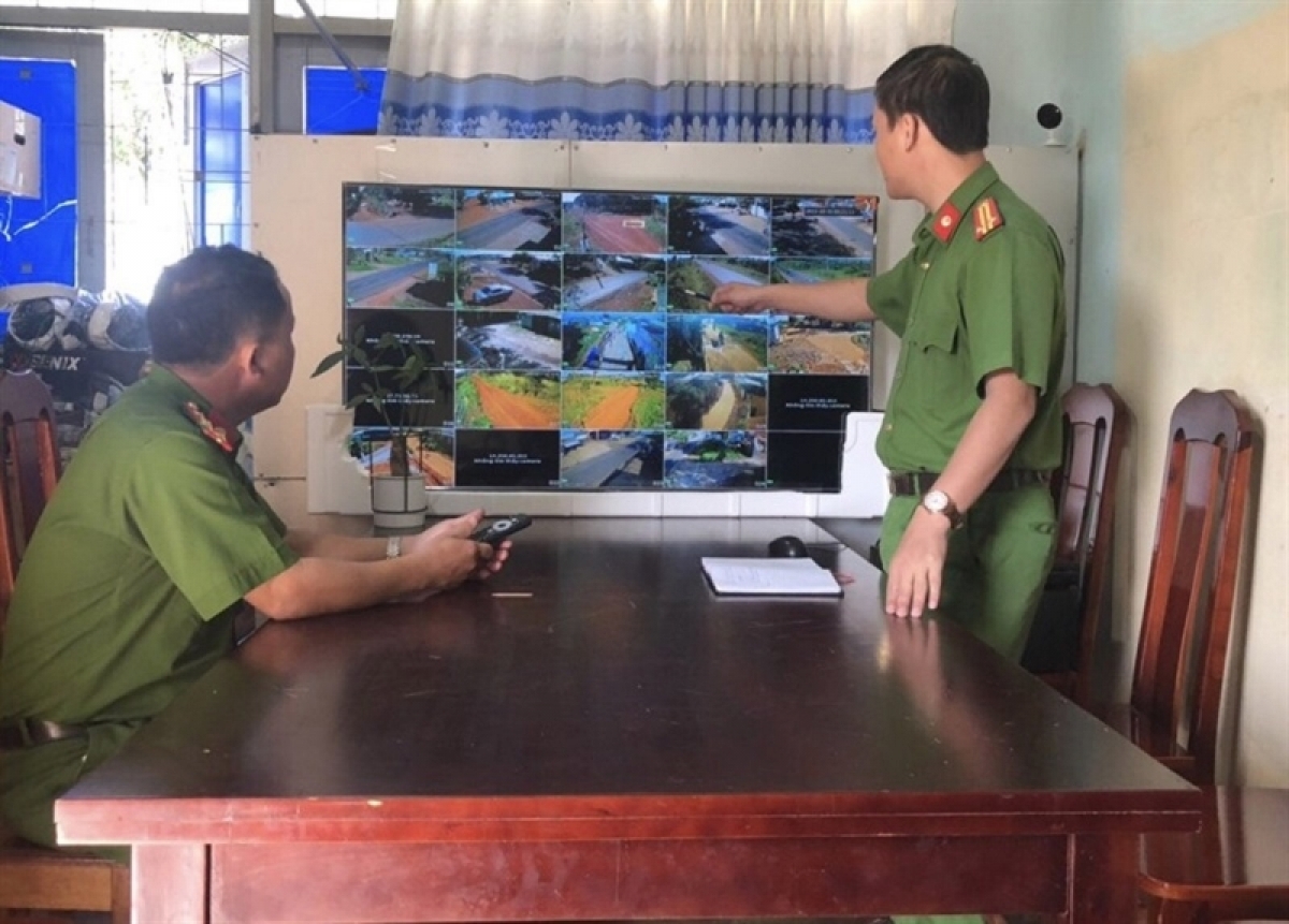 Broă lơh crăp camera sền gàr lơngap lơngai tàm xã Quảng Khê, Dăk Glong