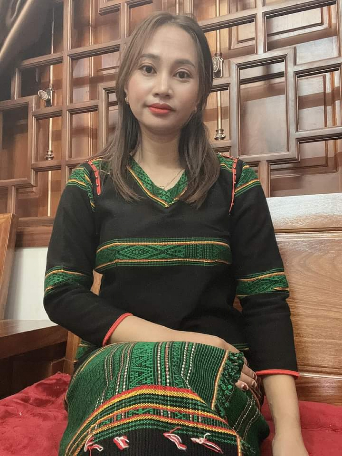 
Nai H’ Keng amăng băn ao djuai ania Bơnông