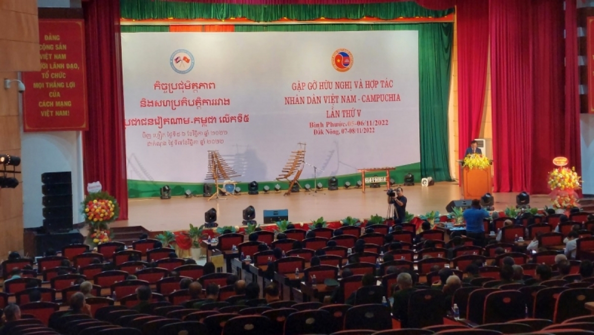 Nùs nhơm ram mhŭ tàm dơ̆ tìp măt tàm càr Dăk Nông