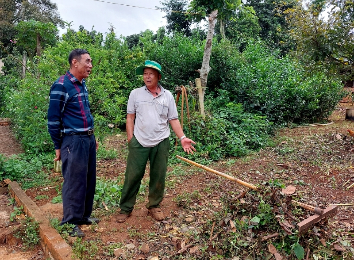 
Ồng Lê Xuân Mao (đah kiau) lời tŭ tơngai lùp còp, tơm bơh bơr mờ làng bol tàm thôn