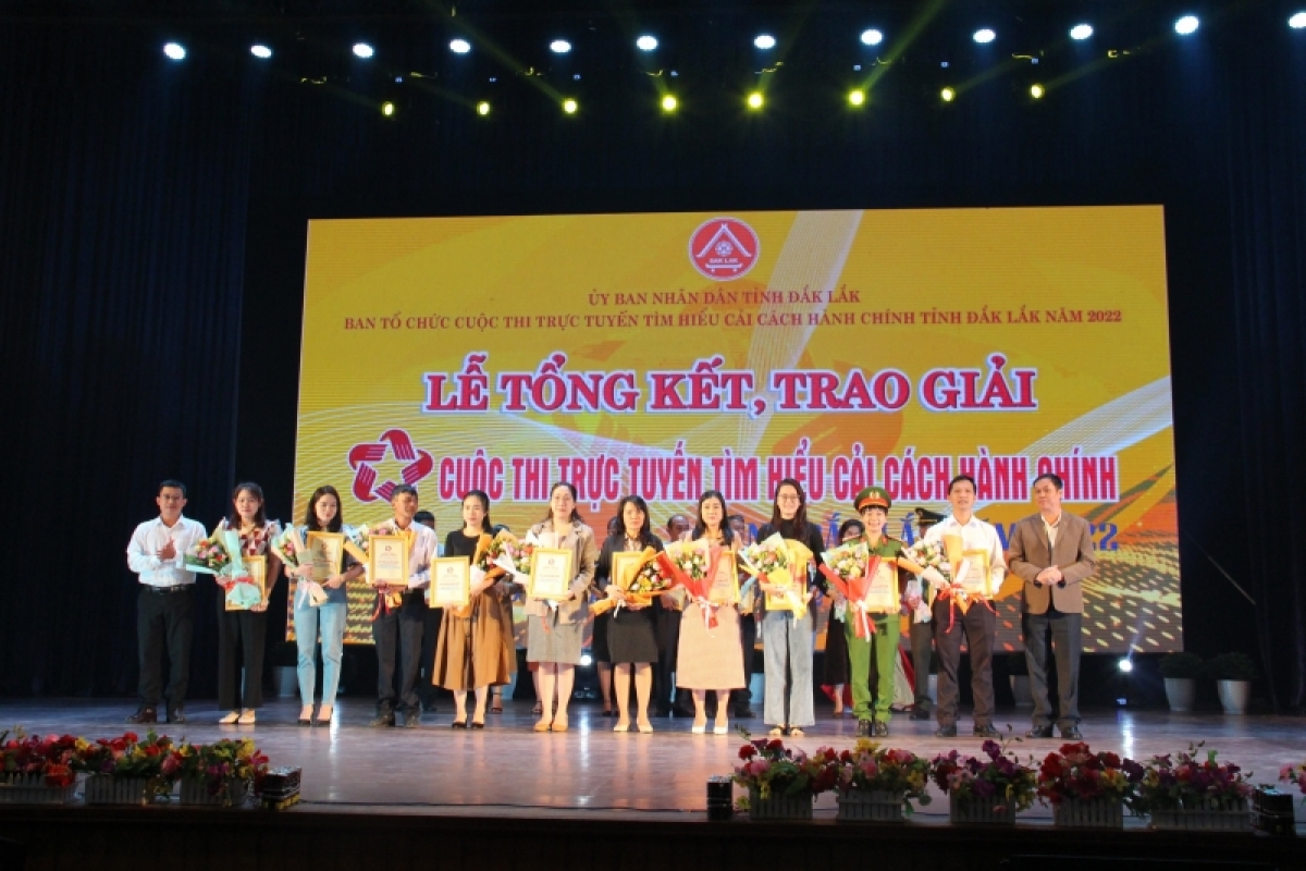 Mpồl bơyai lơh jàu khà jờng ai ală cau dùl nă să jak ngan in