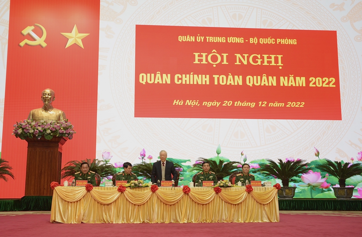 
Tổng Bí thư Nguyễn Phú Trọng truh akŏm, iung pơma nơ̆r pơtho tơ̆ Hop akŏm Khul linh-chinh trĭ kơ đĭ đăng khul linh sơnăm 2022