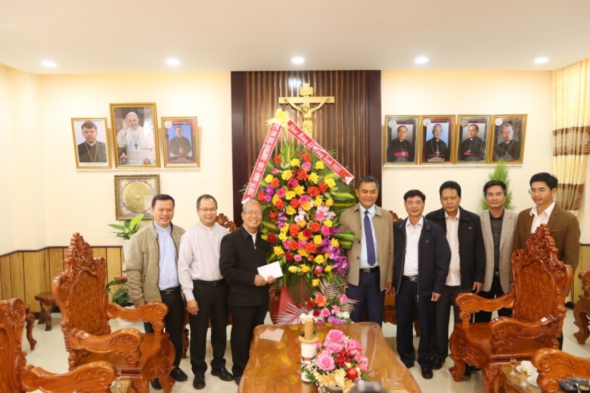 Kwang đơng lam càr Dăk Lăk chờ gờm Noel