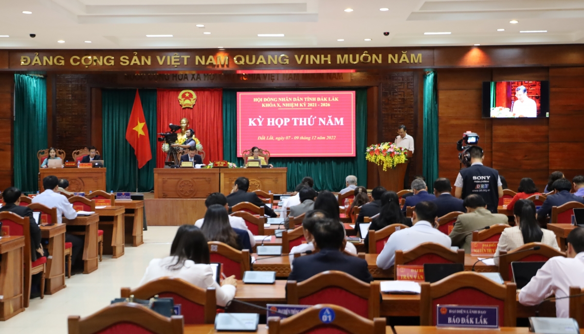 
Tơdrong hop akŏm Hô̆i đŏng kon pơlei dêh char Đăk Lăk jăl 10