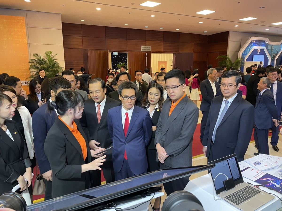 Kơ-iăng khua dêh čar ơi Vũ Đức Đam hyu ĕp lăng anom pơdă rup ia rơgơi mrô Make in Viet Nam
ba gru hlâo