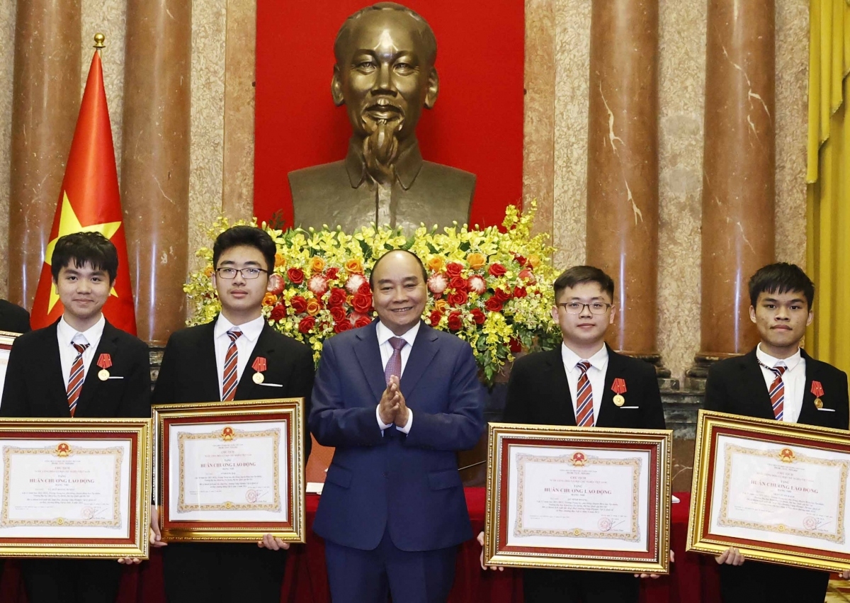 
Kăn xiâm hnê ngăn tơnêi têa diâp Mê dai Pêi cheăng ăm hok tro ki châ kâ pri lâp plâi tơnêi