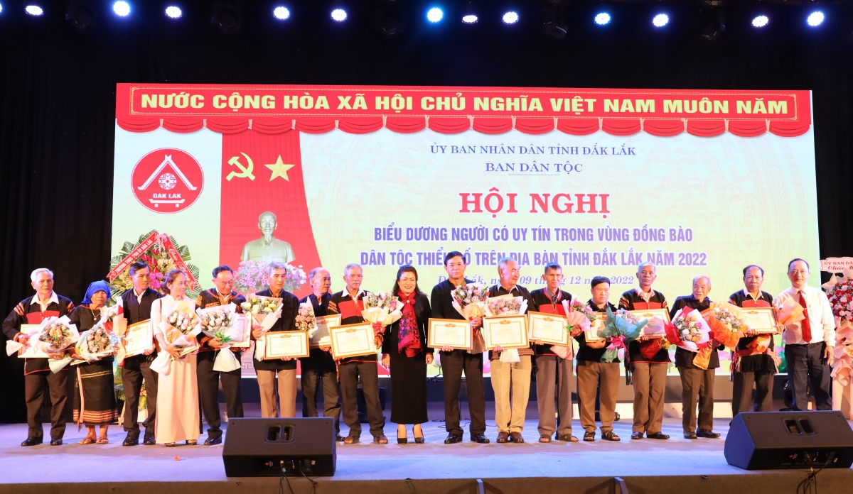 
Pôk ăn hla bơar bơnê ăn rim bơngai đei kon pơlei yom dêh char Đăk Lăk