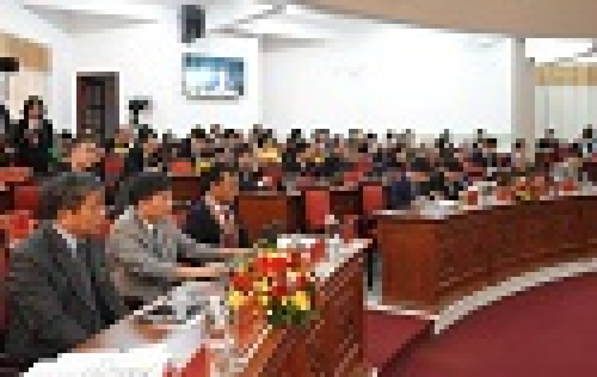 
Hneăng hôp má 4, Hô̆i đong hnê ngăn kong pơlê Kon Tum hneăng 12 pơkâ hên tơdroăng ki kal