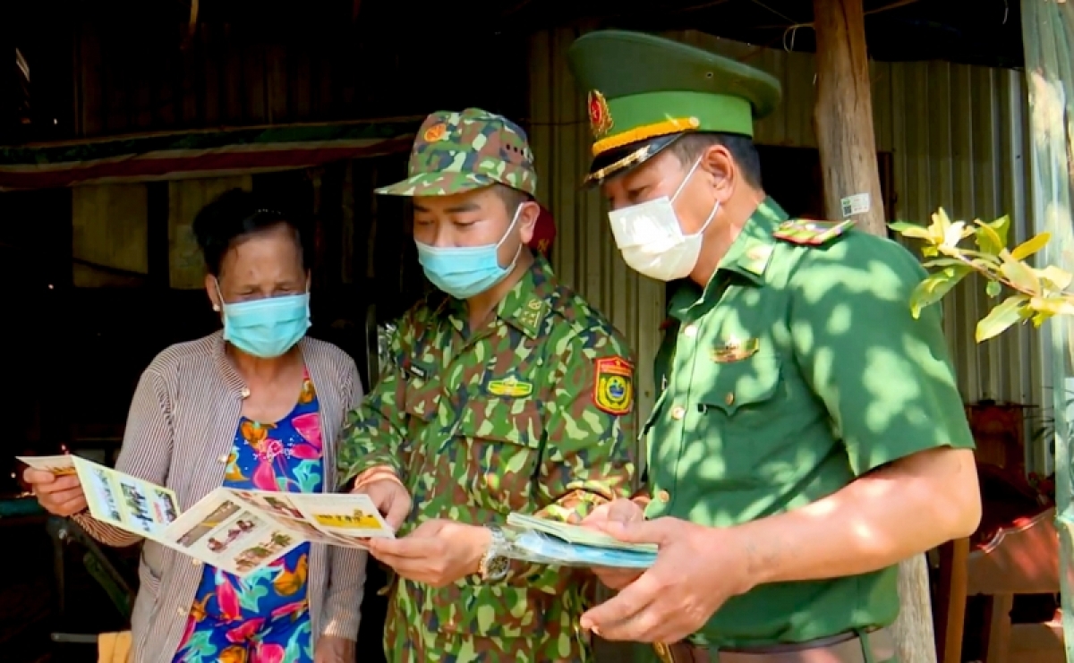 
Pêi pro hơ’lêh tơdroăng ki hnê tối troh kuăn pơlê tíu tơkăng kong