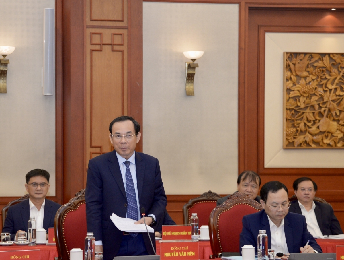 Bí thư Thành ủy TP.HCM Nguyễn Văn Nên phát biểu tại cuộc họp.