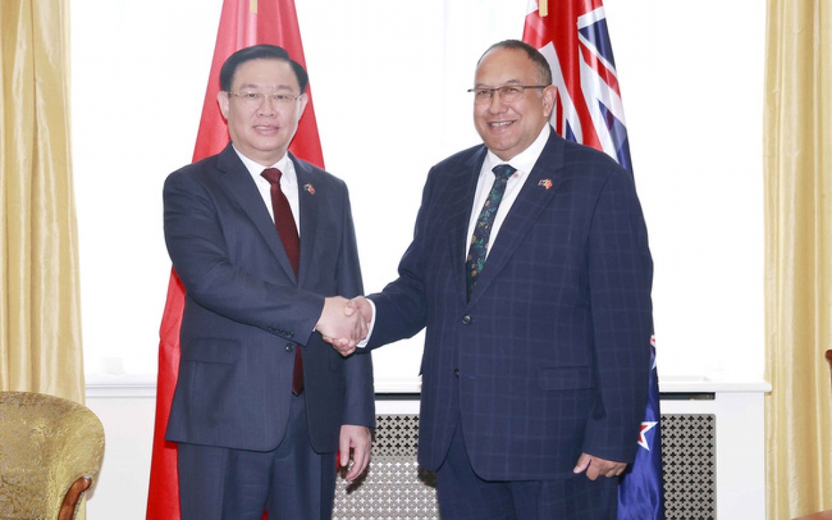 
Khua git gai pơ ala mơnuih ƀon sang dêh čar ơi Vương Đình Huệ hăng Khua git gai pơ ala mơnuih ƀon sang dêh čar New Zealand amăng mông jơnum bơkơtuai