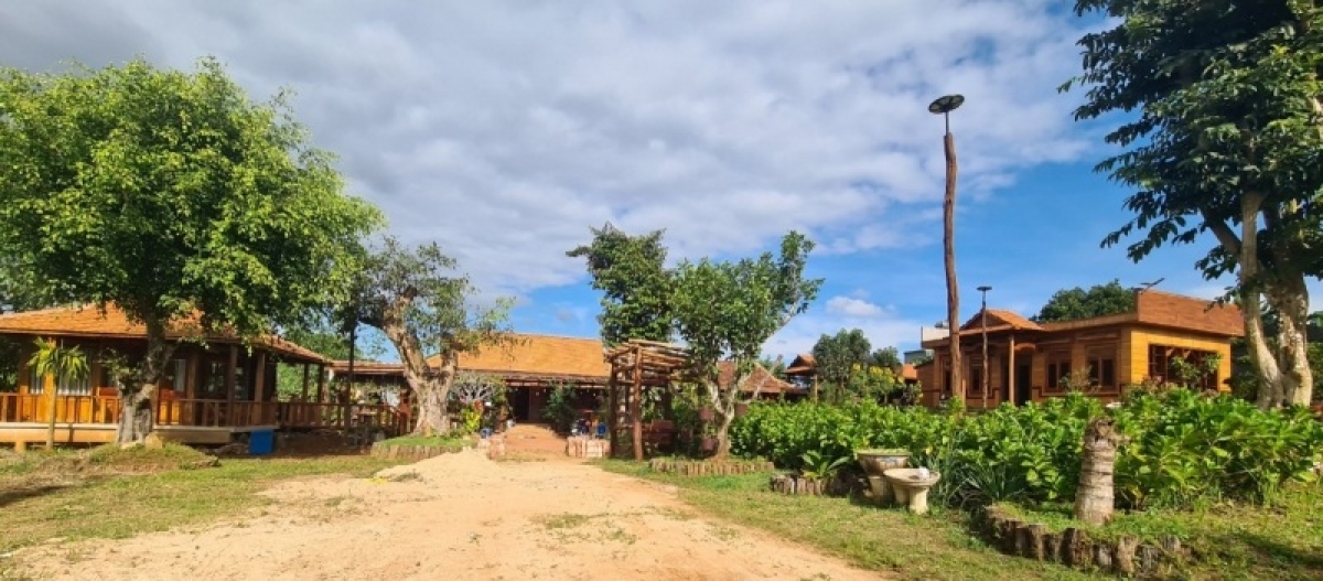 
Hơnih ming man glăi kơ ƀok Vũ Trung Anh, tơ̆ koeng 5, phương Thắng Lợi.