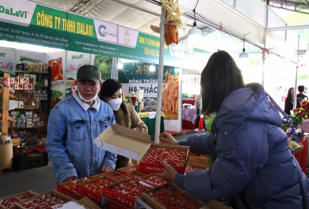 
‘Măng akŏm kơchơ ‘nhot pơkao Đà Lạt