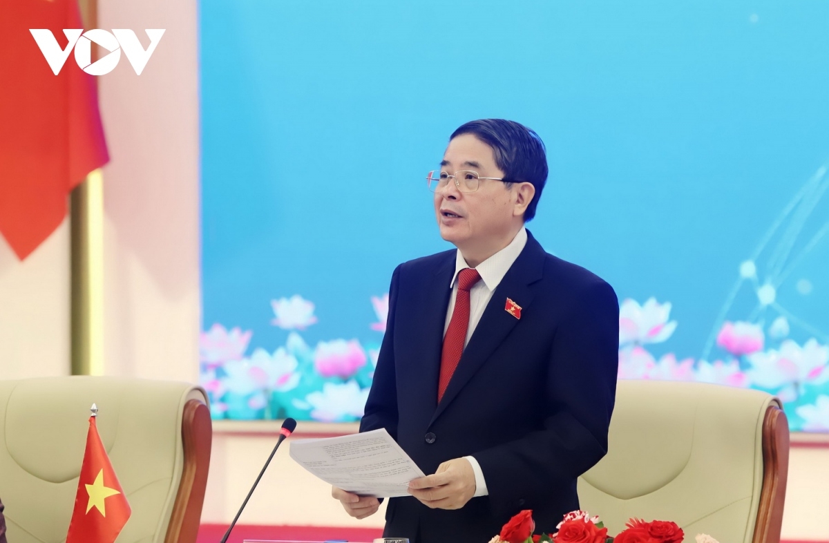 Phó Chủ tịch Quốc hội Nguyễn Đức Hải phát biểu tại hội thảo.