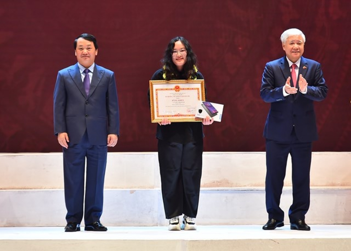 Cha nụp: daidoanket.vn