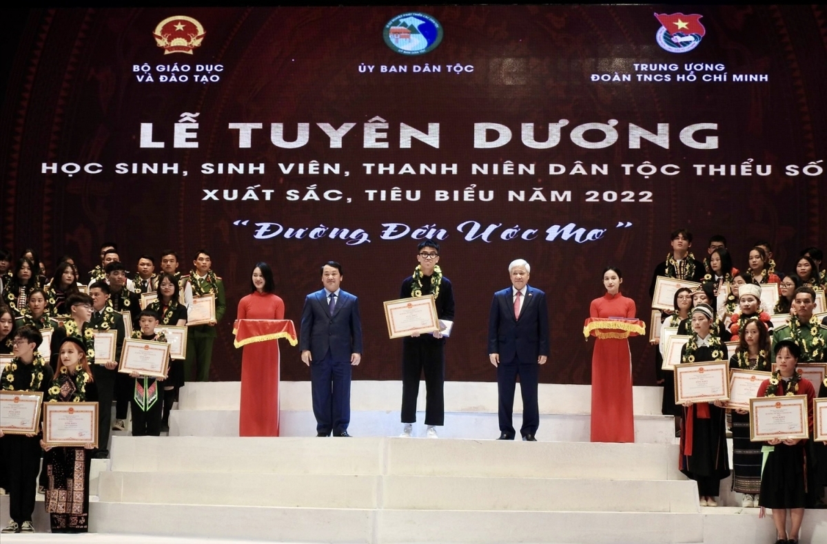 Cha nụp: baodantoc.vn