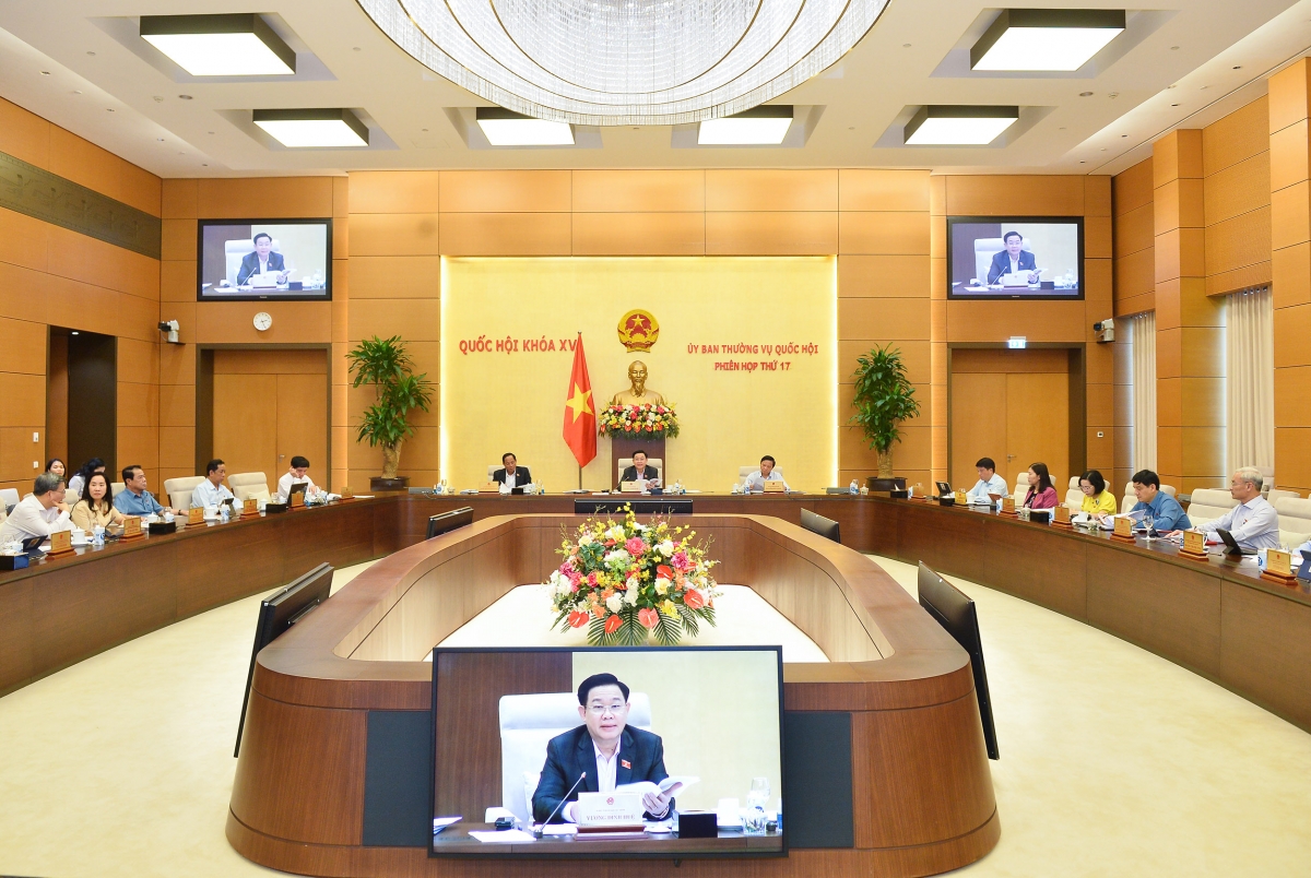 Pơrjum dơ̆ 17 bơh Ủy ƀan Thường vụ Quốk hội (rùp lơh pơgăp)